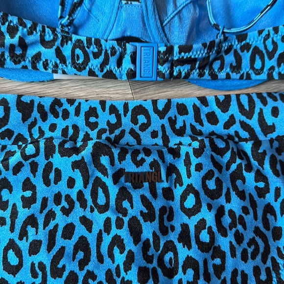 Blue cheetah swimsuit set. - Picture 6 of 10